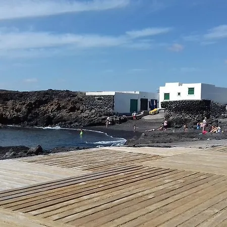 Apartamento Con Vistas Al Mar. * Teguise (Lanzarote)
